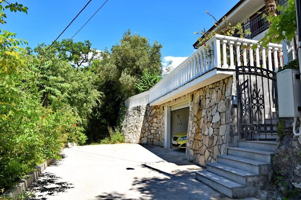 Апартаменты Villa Emilia Рисан